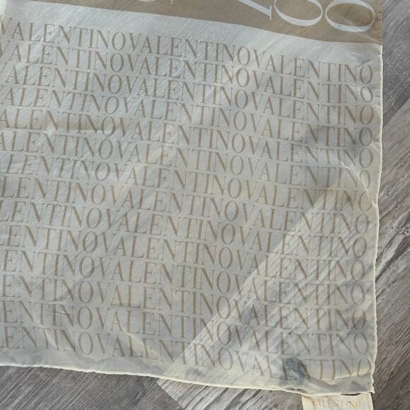 Vintage Valentino Silk Logo Scarf Beige Tan Ombre Wrap Italy 1980s 1990s 26x70 - Picture 5 of 8